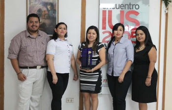 El Salvador - "Science Girl Camp" dell'Université  Don Bosco gagne le Prix "Marca Positiva 2016"