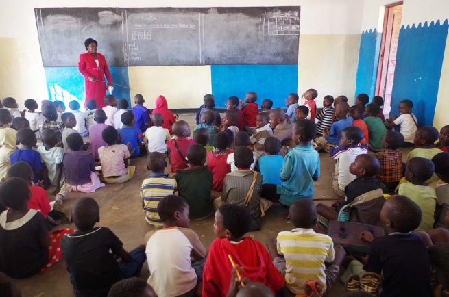 Malawi - Opening of the new school year