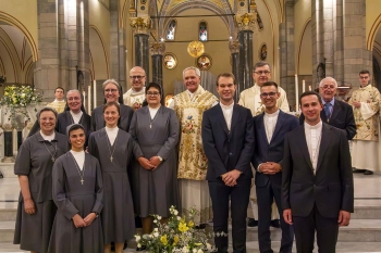 Włochy – Śluby wieczyste trzech córek Maryi Wspomożycielki i trzech salezjanów