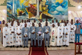 Togo - Profesión perpetua de cuatro Salesianos de AOS