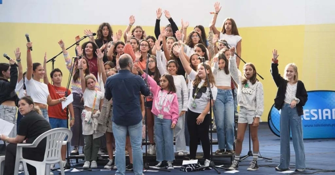 Portugal - Cabo Verde, Mirandela, Porto and Funchal celebrate the Youth Holiness Festival with the participation of thousands of young people