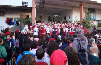 Marruecos - Fiesta de Navidad de los muchachos de la escuela de Kenitra