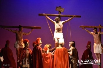 España - La Pasión de Jesús vuelve al teatro de los Salesianos de Huesca