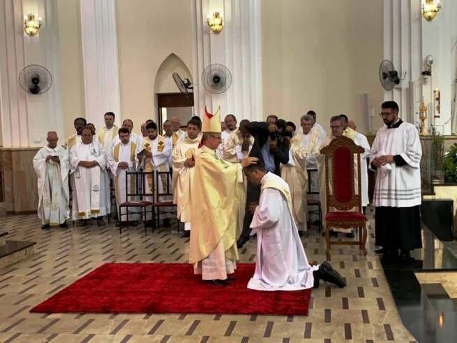 Brasile – Il diacono salesiano Eraclides Pimenta è ordinato sacerdote