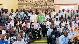 República Democrática do Congo – Visita do Reitor-Mor: do hospital Afia Don Bosco ao encontro fraterno com os salesianos e as FMA