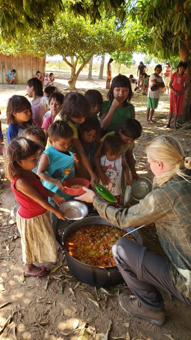 Brasil – Salesianos y voluntarios entre los indígenas, para compartir el pan, saciar a los hambrientos y curar a los enfermos