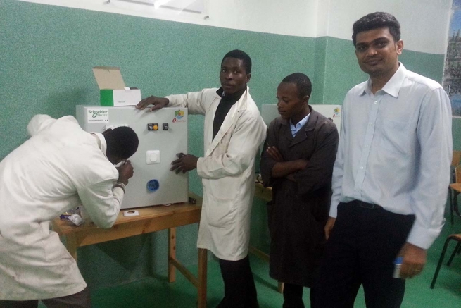 Kenya – Inaugurato un laboratorio per la tecnologia solare ed elettrica