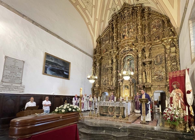 Espagne – « Célébrons la vie : » les funérailles d'Isabel Artime, la mère du Recteur Majeur