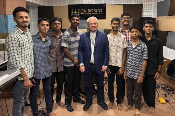 India – La visita di don Gildasio Mendes, Consigliere Generale per la Comunicazione Sociale, al Centro Culturale “Don Bosco” di Kochi