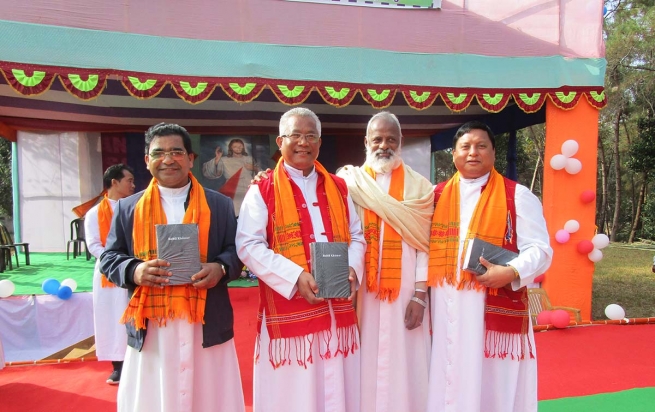 India – Salesian Priest translated Tiwa Bible: released in Don Bosco Umswai
