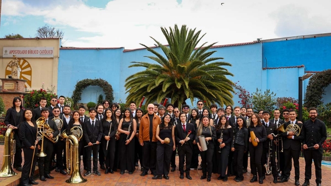 Colombie - L'Orchestre Symphonique Salésien de l'Œuvre Salésienne de l'Enfant Jésus triomphe au 50e Concours National d'Orchestres Musicaux