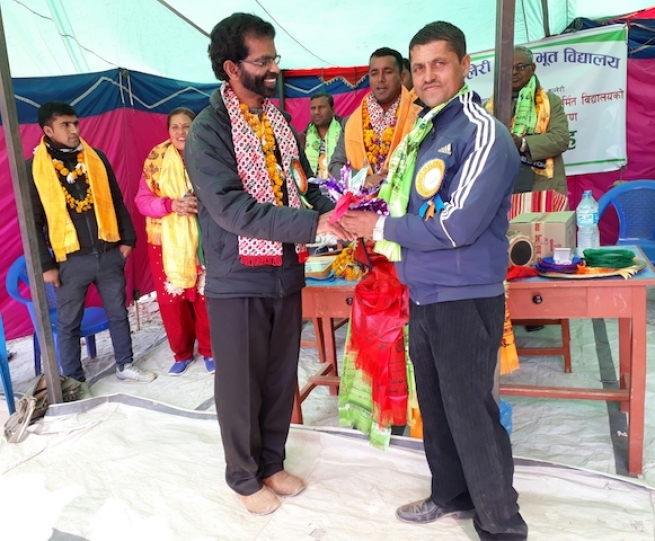 Nepal – Nepal Don Bosco Society hands over earthquake resilient school to villagers