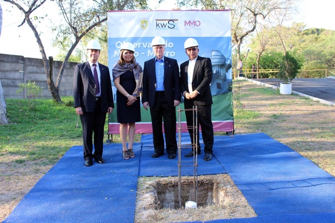 El Salvador - Lançamento da Primeira Pedra do Observatório Micro-Macro da Universidade Dom Bosco