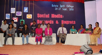 Inde - Le "Kristu Jyoti College" propose un décalogue sur les "Social Media" pour prêtres et religieux