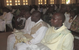 Benin - Ordenación sacerdotal de Karl Roger Ogoushina Gongo