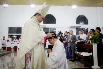 Brasil - Ordenación Sacerdotal de Joseph Trãn Thái Hoàng