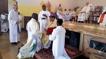 Mozambique - Ordination sacerdotale