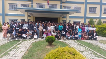 Nepal - 140 alumnos del programa de formación profesional de verano en el centro "Don Bosco Thecho" de Katmandú reciben sus diplomas