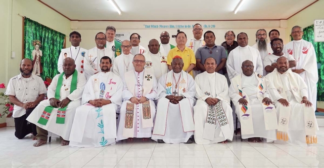Papua New Guinea – Spiritual retreat for parish priests and chaplains of the Archdiocese of Port Moresby: “Conversations in the Spirit”