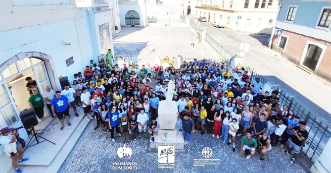 Portugal – Over two hundred young people involved in the National Camp "Enlighten the lives of those young people who thirst for God"