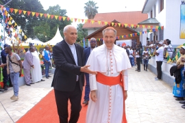 República Democrática del Congo - Visita del Cardenal Fernández Artime en la República Democrática del Congo