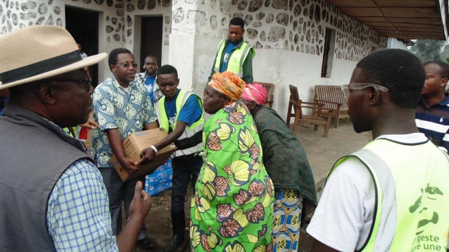 Rep. Dem. do Congo – "Um gesto que salva": um apelo à solidariedade com os deslocados internos