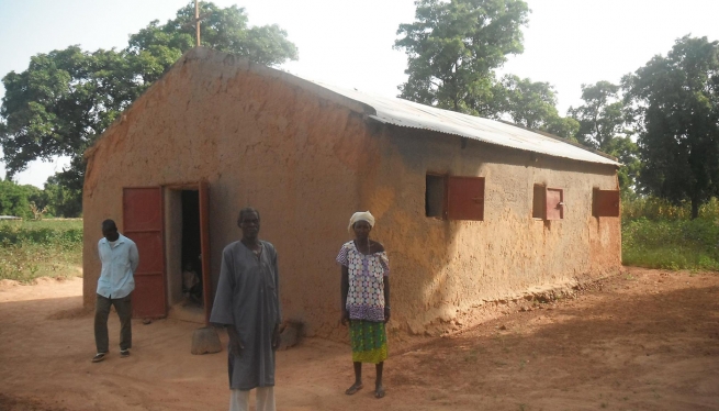 Mali - A chapel in the middle of the village