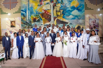 Togo – Diciassette coppie unite in matrimonio nell’ambito dei festeggiamenti per il quinto anniversario dell’“Ecole de Cana”