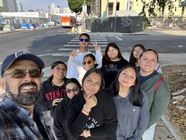 United States – Bringing Hope to the Children of Skid Row: A Day of Connection and Care