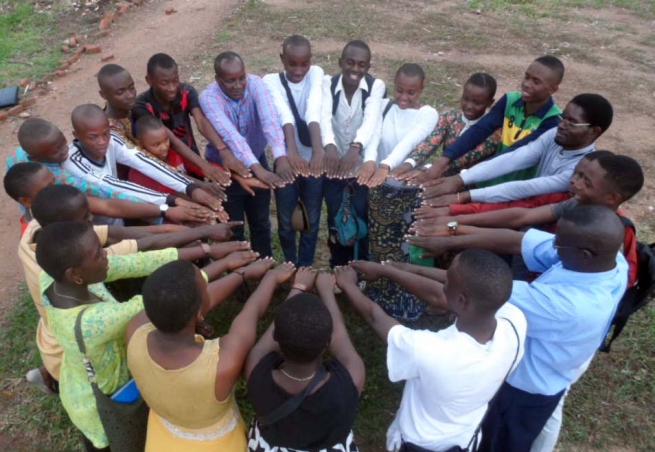 R. D. Congo - Encuentro de formación para los jóvenes del Movimiento Misionero Salesiano