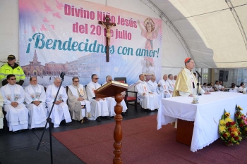 Colombia - Patronal feast of Divine Child Jesus