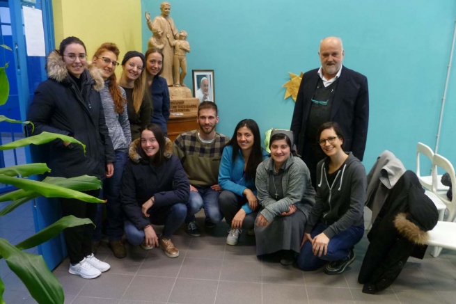 Italia - Cuando el Sínodo se hace vida: jóvenes de los ambientes salesianos visitan lugares de marginación juvenil