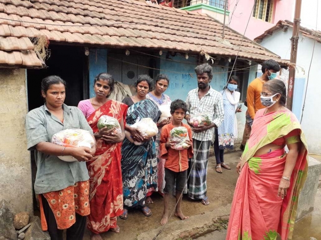 India – Scaling mountains with Pope Francis’ message of reaching out to poor for Covid-19 lockdown relief