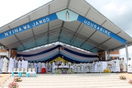 Ruanda - Celebración del 35 ° aniversario de la aparición de la Virgen María en Kibeho