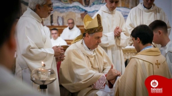 Italie – Un nouveau pasteur salésien pour les jeunes : la première ordination sacerdotale conférée par le Cardinal Fernández Artime