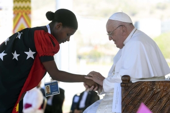 Papúa Nueva Guinea – El Papa a los jóvenes papús: practiquen el lenguaje del amor y del servicio