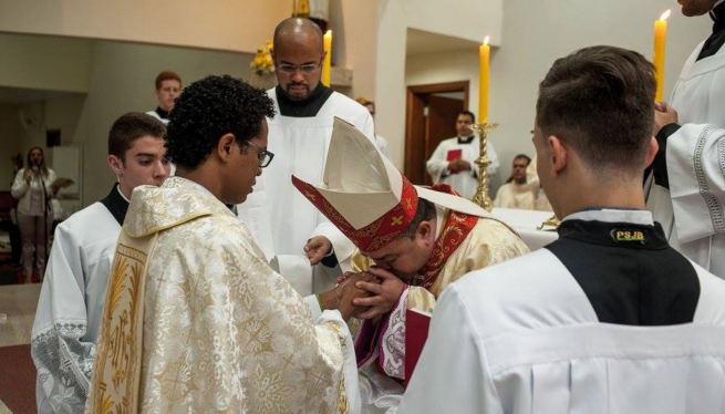 Brasile – Il salesiano Euller da Silva ordinato sacerdote da mons. Edmilson Tadeu Canavarros dos Santos, SDB