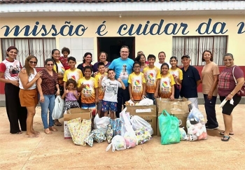 Brasil – Niños y adolescentes del Santuario Salesiano de Nuestra Señora de Fátima de Porto Velho recogen juguetes para obras benéficas