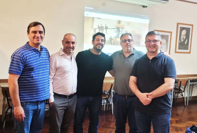 Argentina - Fr Ricardo Campoli visiting the Salesian Province of Argentina South