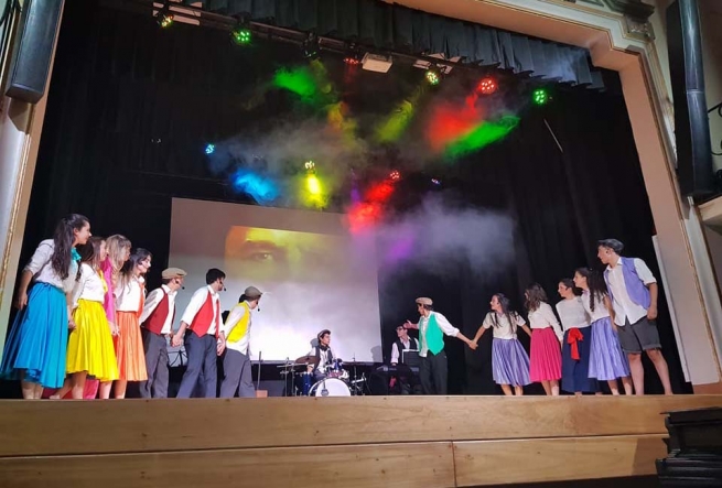 Argentina - Reapertura del Teatro Don Bosco de la escuela "Sagrado Corazón de Jesús" en La Plata