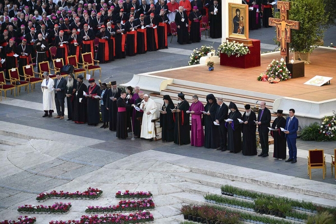 Vaticano – Veglia Ecumenica di Preghiera per l’apertura del Sinodo