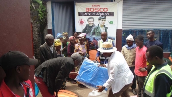 RD Congo - Tras ser abergados en el "Don Bosco Ngangi" doce personas se reencuentran con sus familias