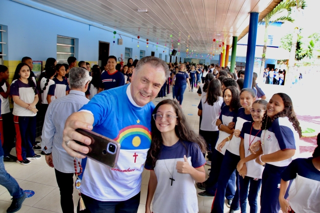 Brasile – La visita a sorpresa del Rettor Maggiore entusiasma la Comunità Educativo-Pastorale dell’Istituto Salesiano di Jaboatão dos Guararapes