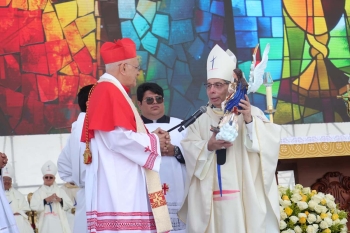 Ekwador – Eucharystia na rozpoczęcie 53. Międzynarodowego Kongresu Eucharystycznego gromadzi około 25 tys. osób