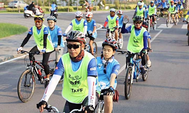 Thailand – Cycling with the Blind