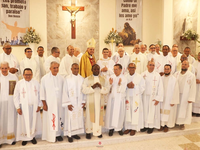 République Dominicaine - Ordination sacerdotale du Salésien Leonel Ramos