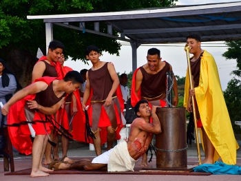 El Salvador: Estudiantes del Ricaldone realizaron Vía Crucis viviente