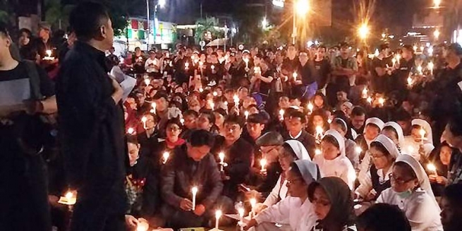 Indonesia – Le comunità cattoliche e cristiane di Surabaya in spirito di preghiera e di perdono