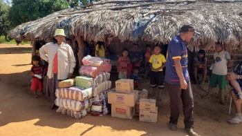 Brasil - Operación Mato Grosso entrega 300 canastas de alimentos para familias indígenas en Campinápolis