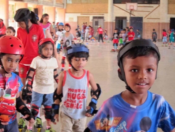 India – Sport e arte per 1600 bambini e giovani di Mumbai